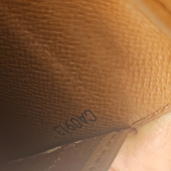 Vintage Louis Vuitton Mens Wallet - Picture 10 of 10